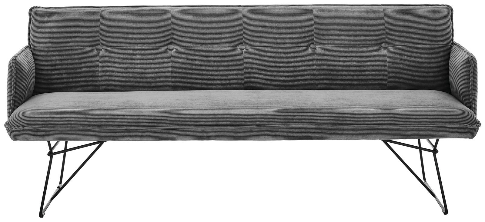 Graue Solobank 2-Sitzer mit gestepptem Stoffbezug und schwarzen Metallbeinen, Frontalansicht.