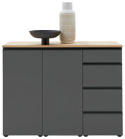 Moderne Kombi-Kommode 135 in dunklem Grau mit Holzplatte, zwei Türen und vier Schubladen, frontal abgebildet, dekoriert mit einer Vase und einer Schale.