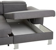Graues Sofa mit geöffneter Aufbewahrungsbox, seitliche Perspektive