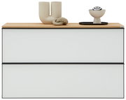 Frontansicht eines XL-Hängeschuhschranks mit zwei weißen Schubladen und einer Holzoberfläche, dekoriert mit modernen Keramikobjekten.