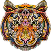 Bunte, kunstvolle Darstellung eines Tigerkopfes in Frontalansicht mit floralen und geometrischen Mustern.