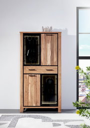 Moderne Vitrine aus Holz mit Glastüren und Schubladen, frontal fotografiert.