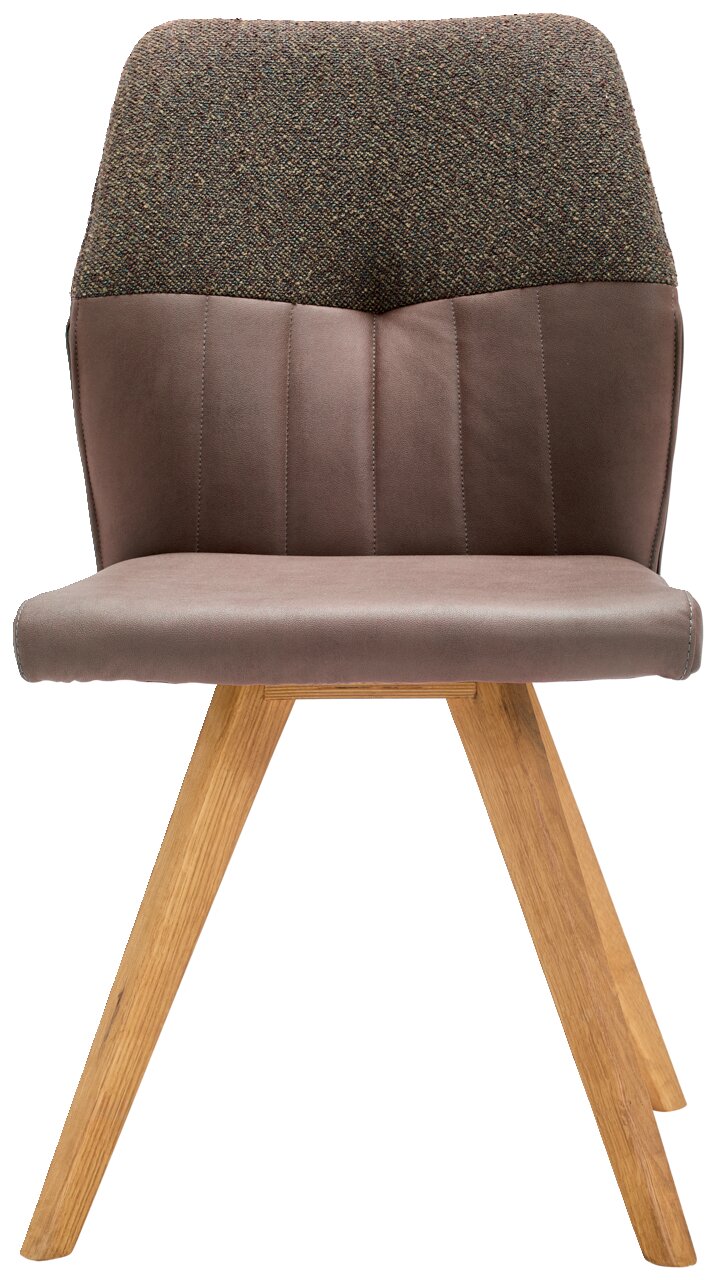 Moderne stoel met een gestoffeerde rugleuning en zitting in bruin, gecombineerd met houten poten, vooraanzicht.
