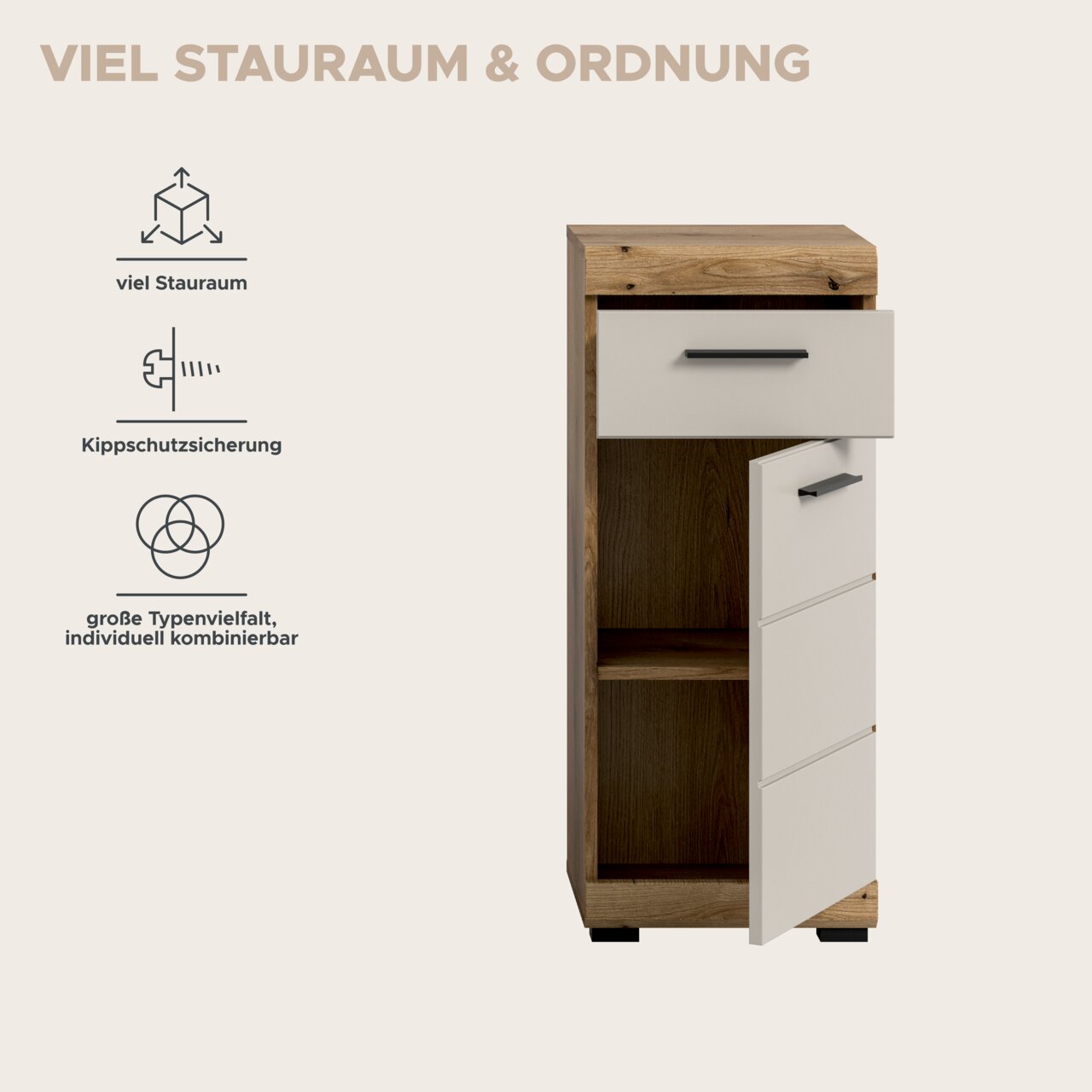 Schmaler Bad- oder Wohnzimmerschrank in Holzoptik mit weißen Fronten und schwarzen Griffen, mit geöffneter oberer Schublade und geöffneter Tür, Innenfächer sichtbar; Ansicht schräg von vorn.