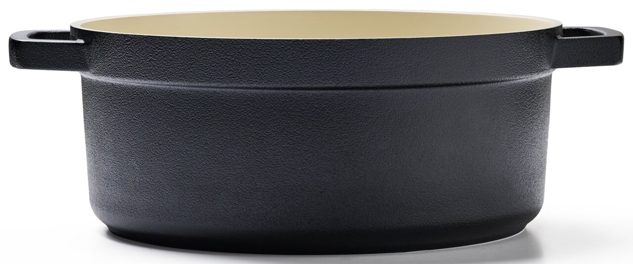 Schwarzer Kochtopf aus Gusseisen, seitliche Perspektive