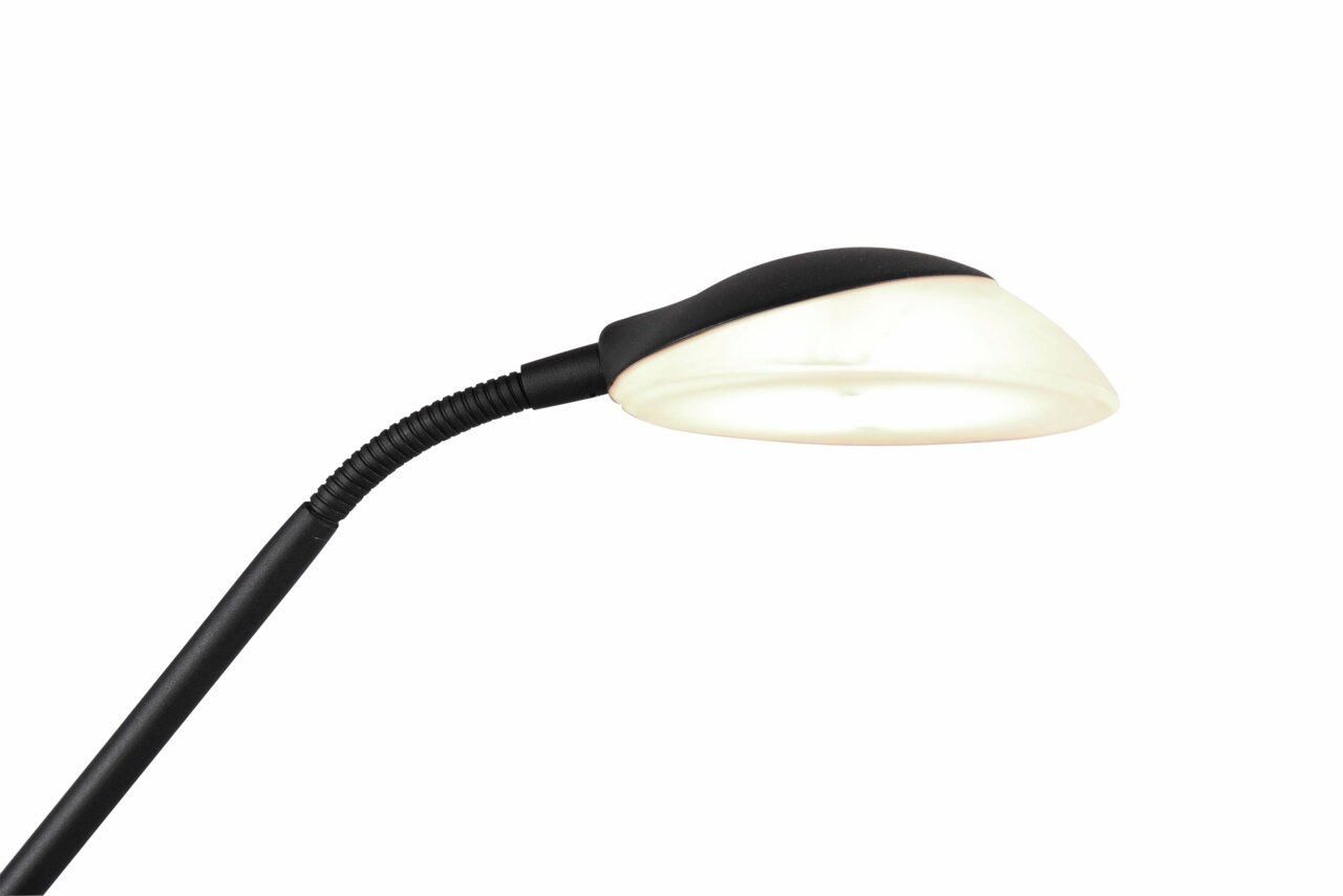 Close-up van een moderne staande lamp Orson met een flexibele arm en een ronde, witte lampenkap.