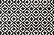 Fußmatte mit schwarz-weißem geometrischem Muster, Draufsicht