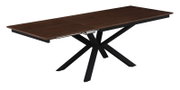 Uitschuifbare eettafel met donkerbruin houten blad en zwart metalen kruispootonderstel, getoond in schuin zijaanzicht