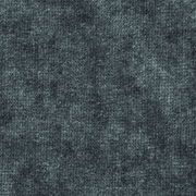 Nahaufnahme eines grauen, texturierten Stoffes, der für einen Bademantel verwendet wird.