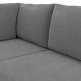 Graues 2-Sitzer Sofa aus Stoff, Nahaufnahme der Sitzfläche und Rückenlehne aus seitlicher Perspektive