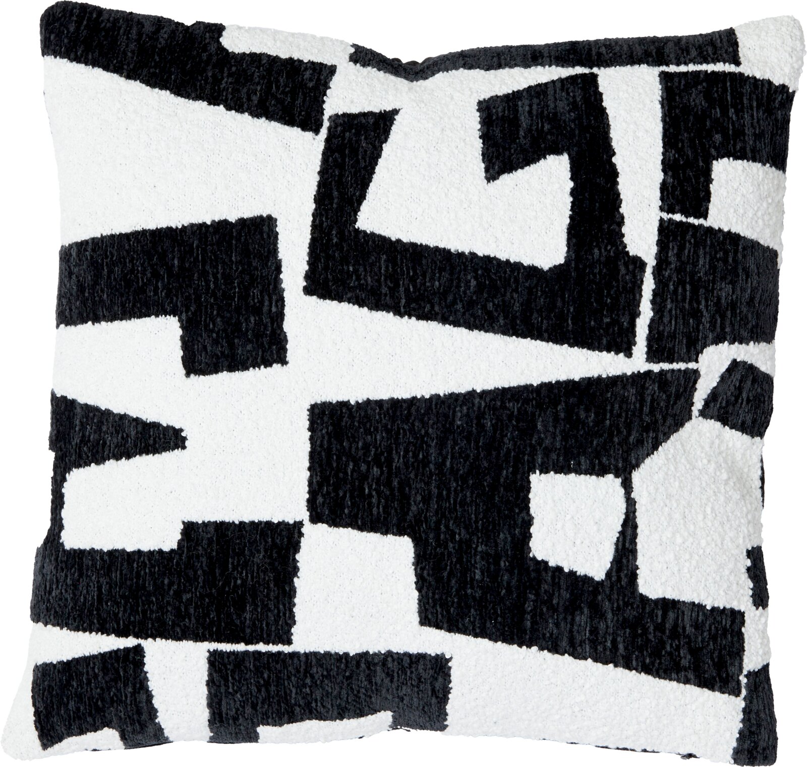 Vooraanzicht van een vierkant sierkussen met zachte textuur en abstract zwart-wit geometrisch patroon