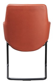 Achterkant van een fauteuil met oranje bekleding en een zwart metalen frame.