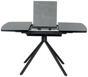 Moderner Esstisch mit ausziehbarer Platte, frontal betrachtet.