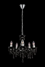 Eleganter schwarzer Kronleuchter mit fünf Kerzenlampen und dekorativen Kristallen, von unten betrachtet.