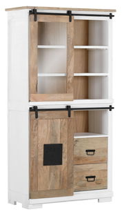 Vitrine im Landhausstil mit Schiebetüren aus Holz, seitliche Perspektive