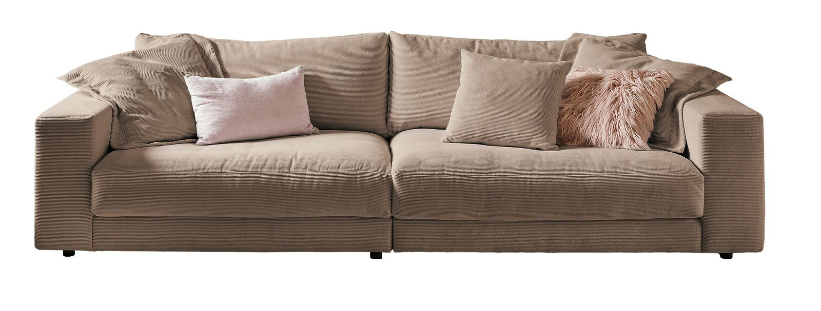 Großes, beiges Sofa mit mehreren Kissen, Frontalansicht