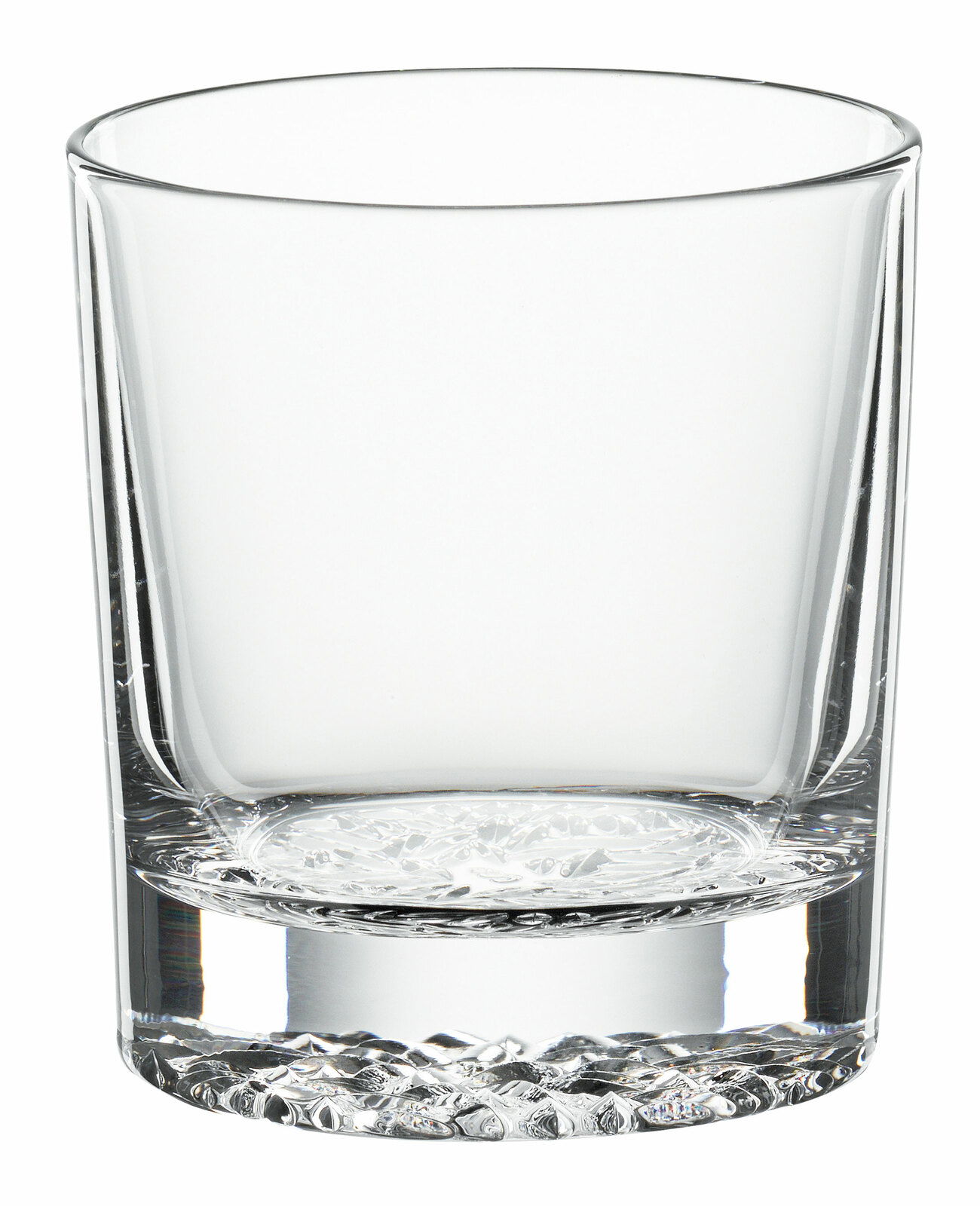 Nahaufnahme eines klaren Whiskybechers mit dickem Boden, frontal betrachtet.