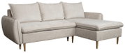 Beige Ecksofa mit drei Rückenkissen und Holzfüßen, Perspektive von vorne rechts