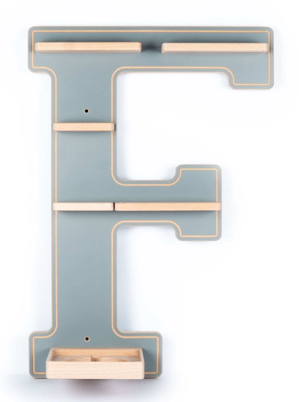 Blaue Wandgarderobe in Form des Buchstabens F mit hellen Holzleisten und kleiner Ablage, frontal von vorn fotografiert