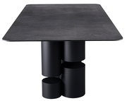 Moderner Esstisch mit rechteckiger, dunkler Tischplatte und einzigartigem zylindrischem Sockel, Frontalansicht.