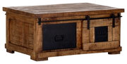 Rustikaler Couchtisch aus Holz mit schwarzem Metallelement, seitliche Perspektive