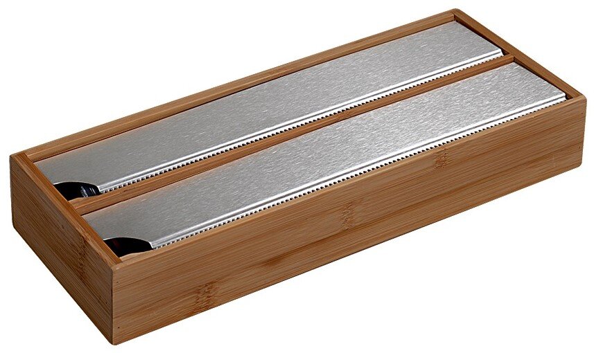 Folienspender aus dunklem Bambus mit zwei silbernen Schneidleisten, Perspektive von schräg oben.