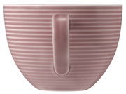 Seitenansicht einer rosa Milchkaffeeobertasse mit geriffelter Oberfläche und Henkel.