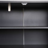 Innenansicht eines modernen, grauen Sideboards mit zwei Regalböden, frontal betrachtet.