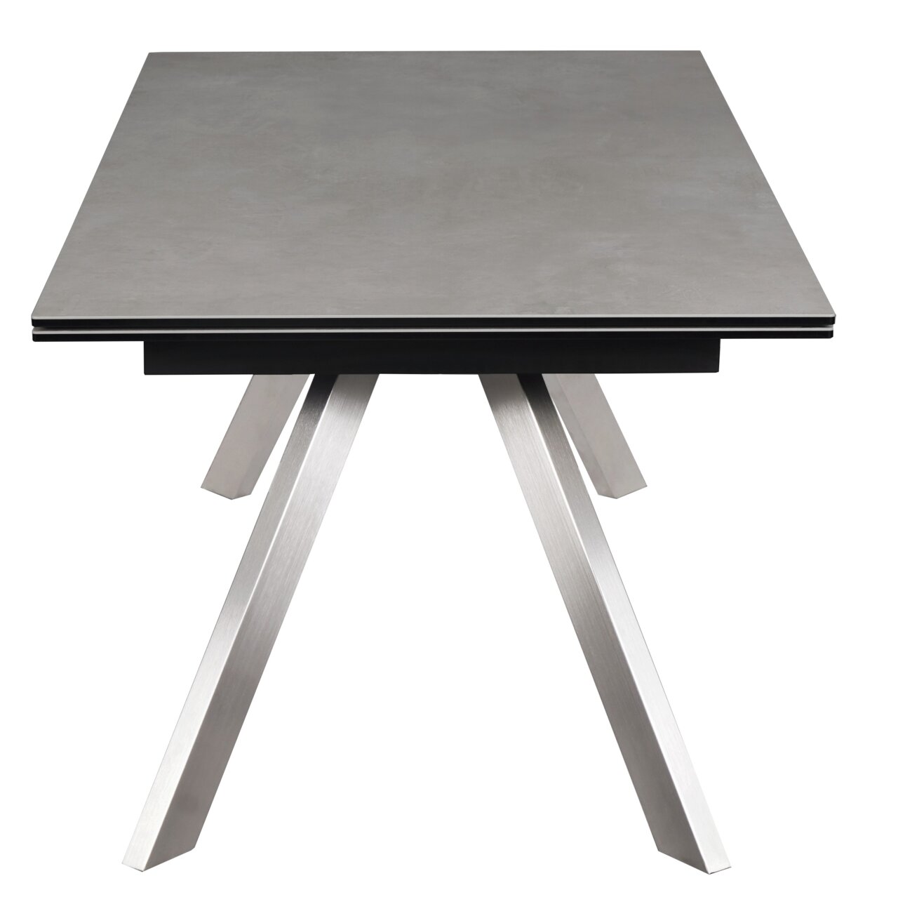 Moderner Esstisch mit rechteckiger grauer Tischplatte und schrägen Metallbeinen, Frontalansicht