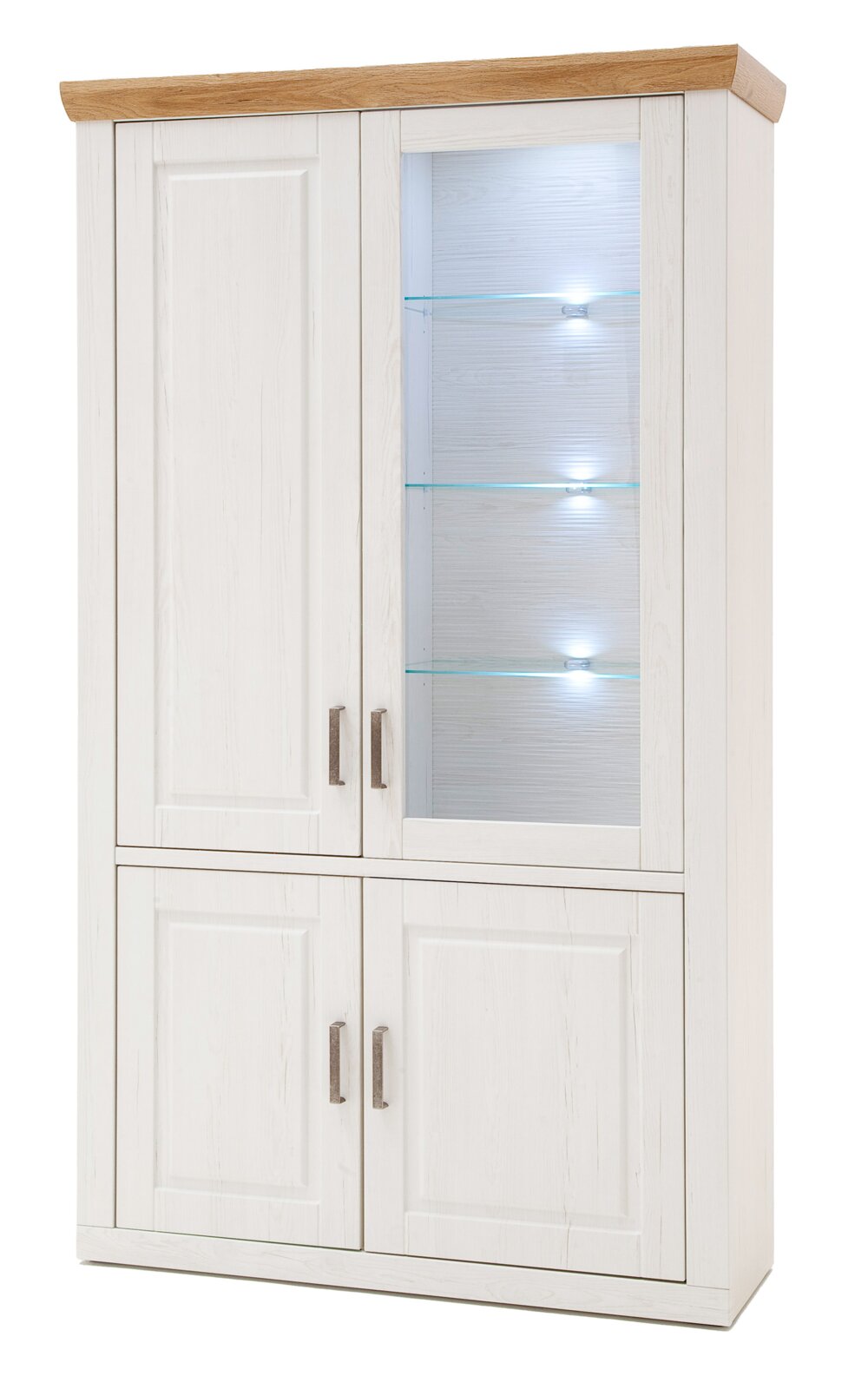 Hoher weißer Vitrinenschrank mit Holzkranz oben, vier Türen, rechts oben Glastür mit beleuchteten Glasböden und Metallgriffen, frontal aus leicht rechter Perspektive freigestellt