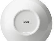 Unterseite einer weißen Tasse mit der Aufschrift 'JOOP! MADE IN GERMANY', von oben fotografiert.