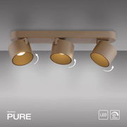 Dreifacher LED-Spot in moderner, schwenkbarer Ausführung, Deckenmontage, seitliche Perspektive