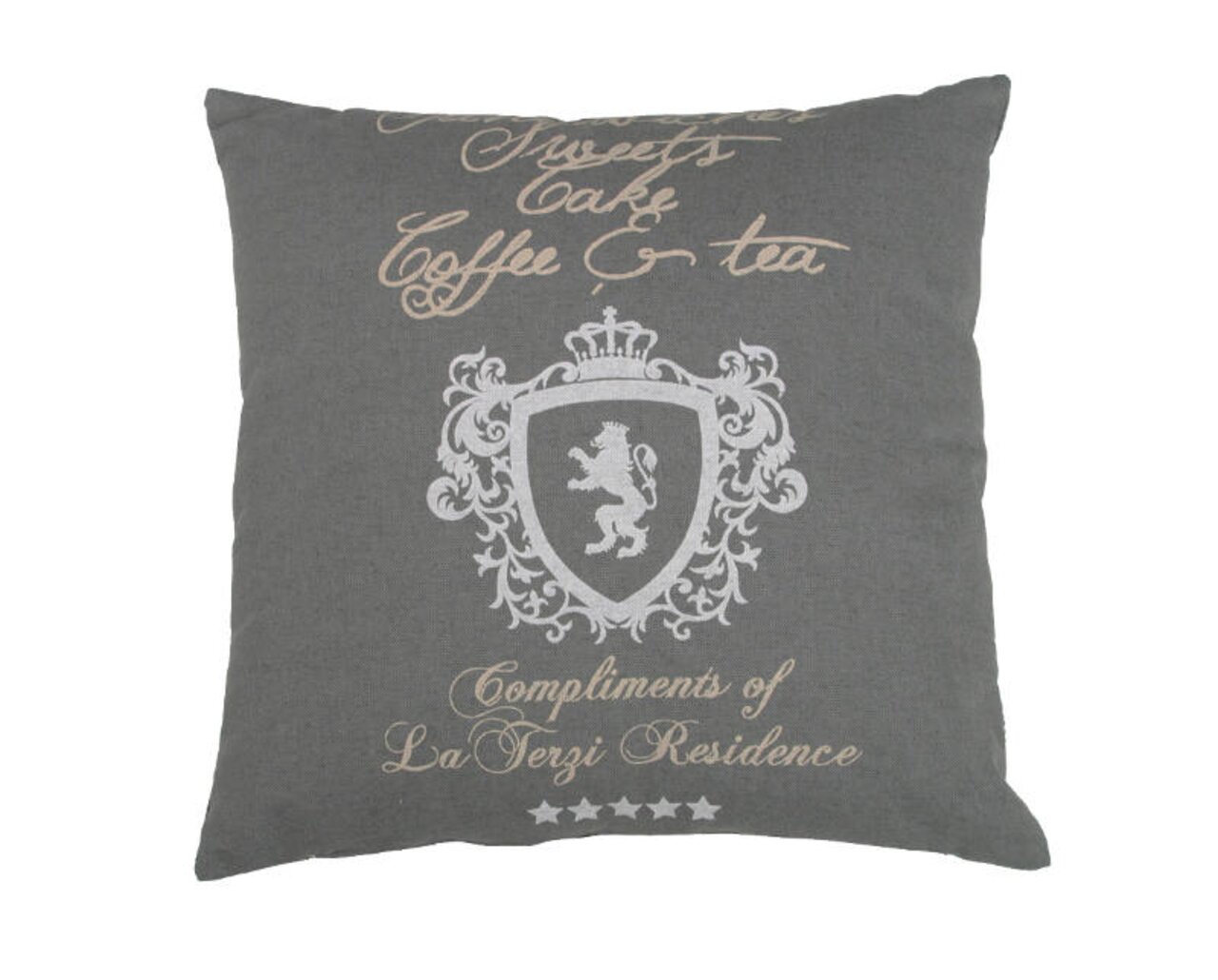 Graues Zierkissen mit dekorativem Wappen und Schriftzug, frontal abgebildet.