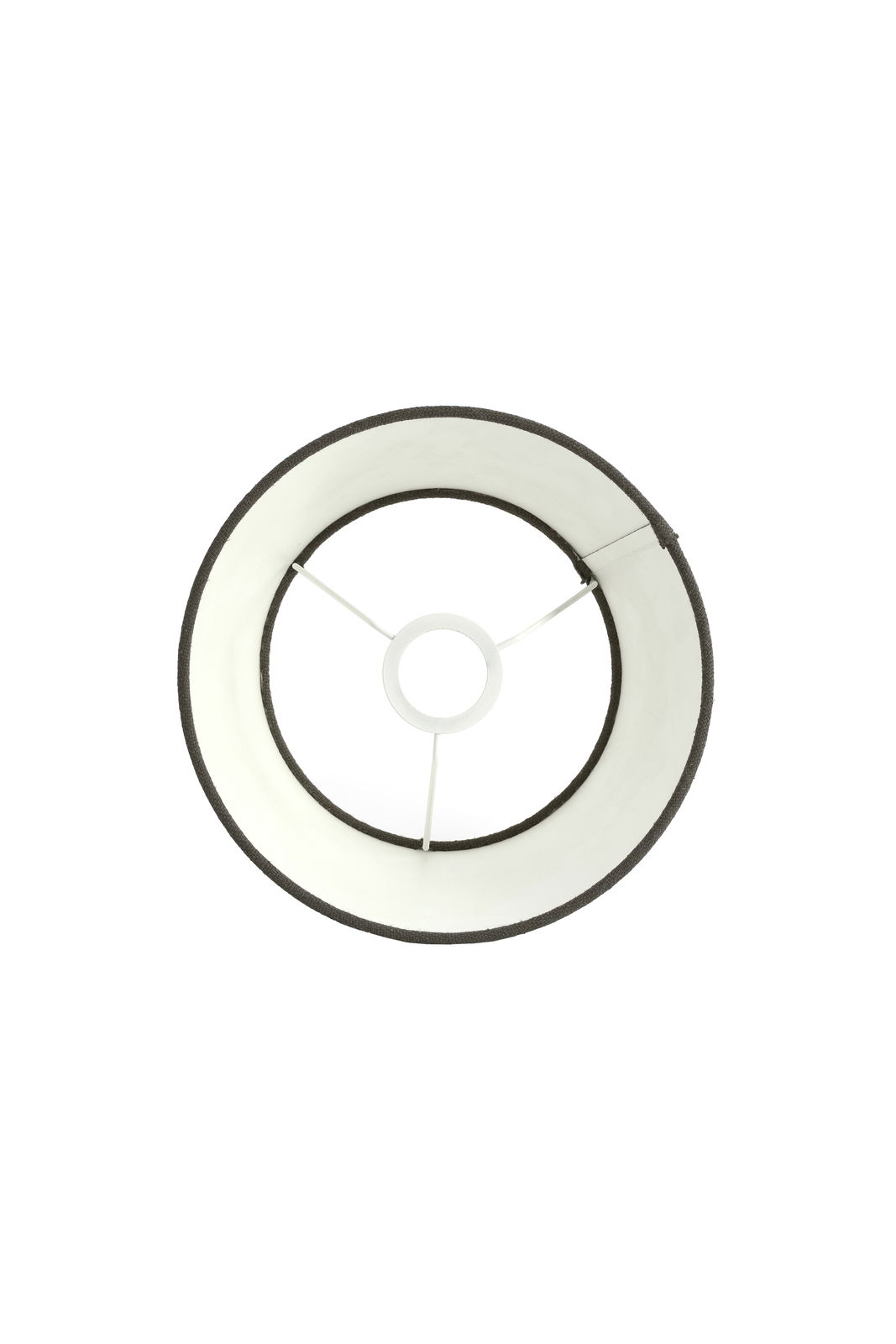 Ansicht von oben auf einen runden, weißen Lampenschirm mit schwarzem Rand und Metallstreben.