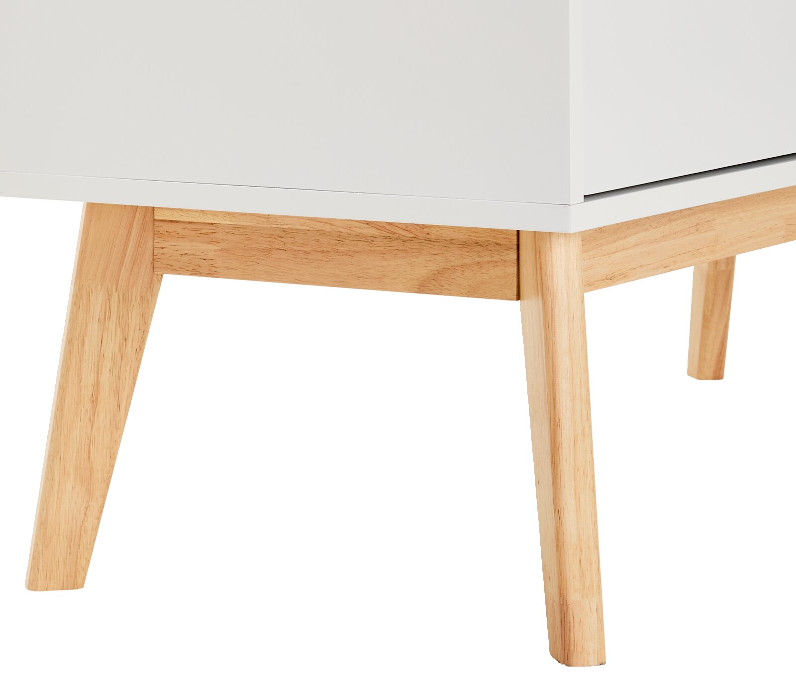 Nahaufnahme eines weißen Highboards mit hellen Holzbeinen, seitliche Perspektive