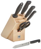 Messerblock mit sieben Teilen, darunter Messer und Schere, aus seitlicher Perspektive