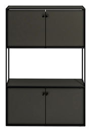 Frontale Ansicht eines modernen schwarzen Highboards mit zwei oberen und zwei unteren Türen, minimalistischem Design und offenem Regal in der Mitte.