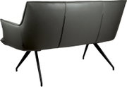 Rückansicht eines modernen 2-Sitzer-Sofas in Dunkelgrau mit glatter Polsterung und schwarzen Metallbeinen, freigestellt auf weißem Hintergrund