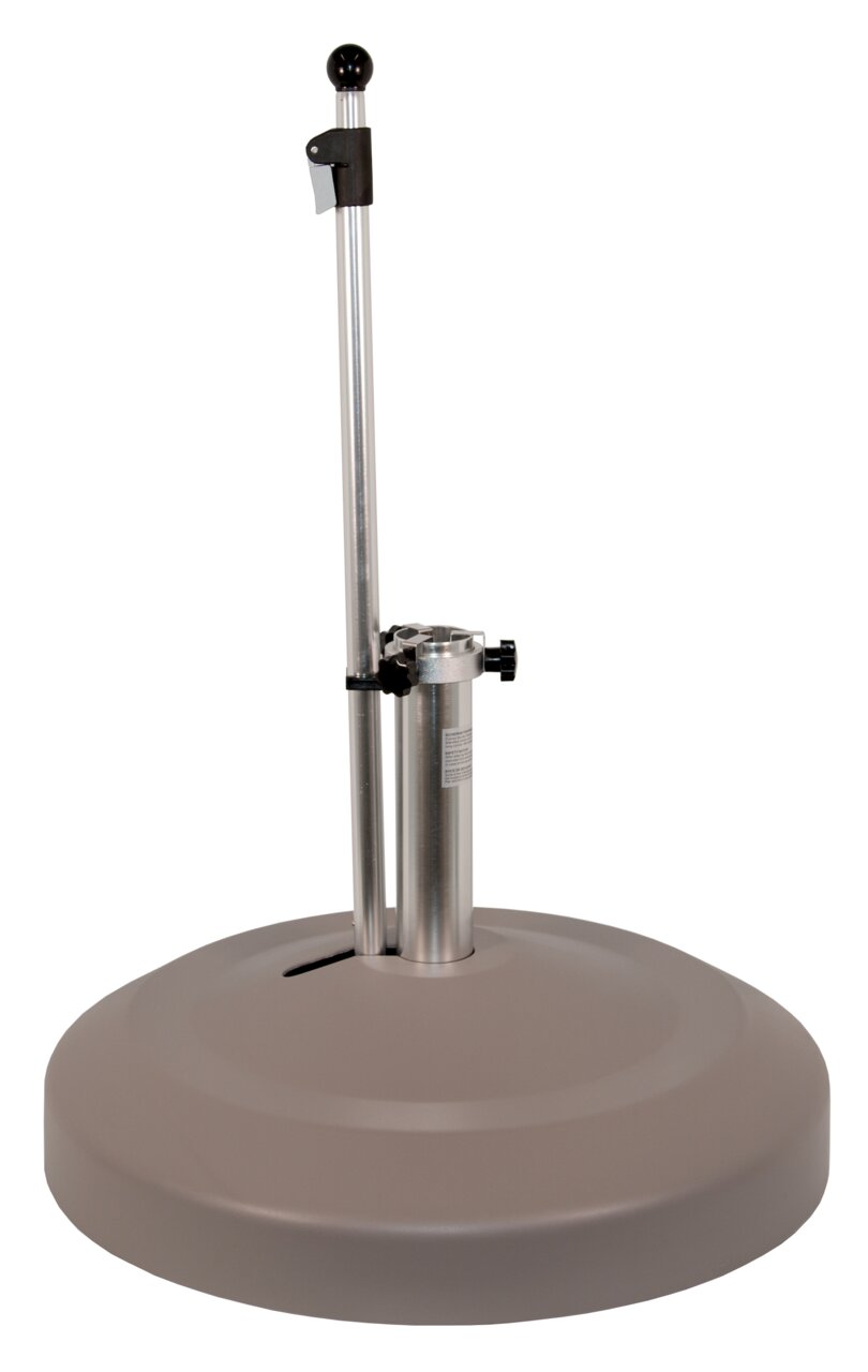 Schirmständer aus Metall mit rundem Sockel, seitliche Perspektive