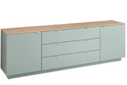 TV-Sideboard in hellem Holz und grauer Farbe, mit drei Schubladen und zwei Türen, seitliche Perspektive