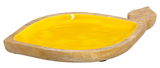 Servierschale aus Mangoholz in Form eines Blattes mit gelber Innenseite, seitliche Perspektive