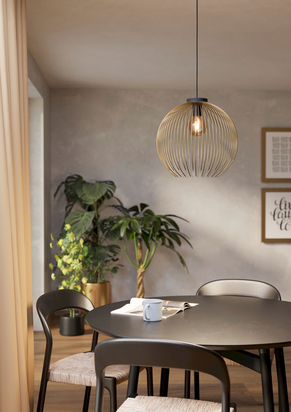 Moderne Pendelleuchte VENEZUELA in einem stilvollen Esszimmer, aus der Perspektive von schräg unten fotografiert.