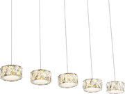 Fünf elegante Hängeleuchten mit kristallartigem Design, von unten betrachtet.