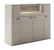 Modernes Sideboard/Highboard in Grau mit Holzoptik-Element und schwarzen Griffen, frontal aus leicht schräger Perspektive fotografiert