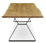 Moderner Esstisch aus Holz mit Metallgestell, Frontalansicht