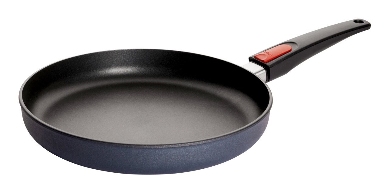 Gietijzeren koekenpan 28 cm Diamond Lite met zwart handvat, zijaanzicht