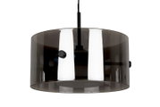 Moderne LED-hanglamp met een rookgrijze, cilindrische kap, gezien van onderaf.