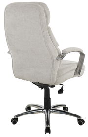 Rückansicht eines grauen Chefsessels mit gepolsterten Armlehnen und verchromtem Fußkreuz auf Rollen.