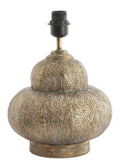 Dekorativer Lampenfuß aus Metall mit filigranem Muster, seitliche Perspektive