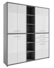 Moderner, hoher Aktenschrank mit weißen Türen und offenen Regalfächern, seitliche Perspektive